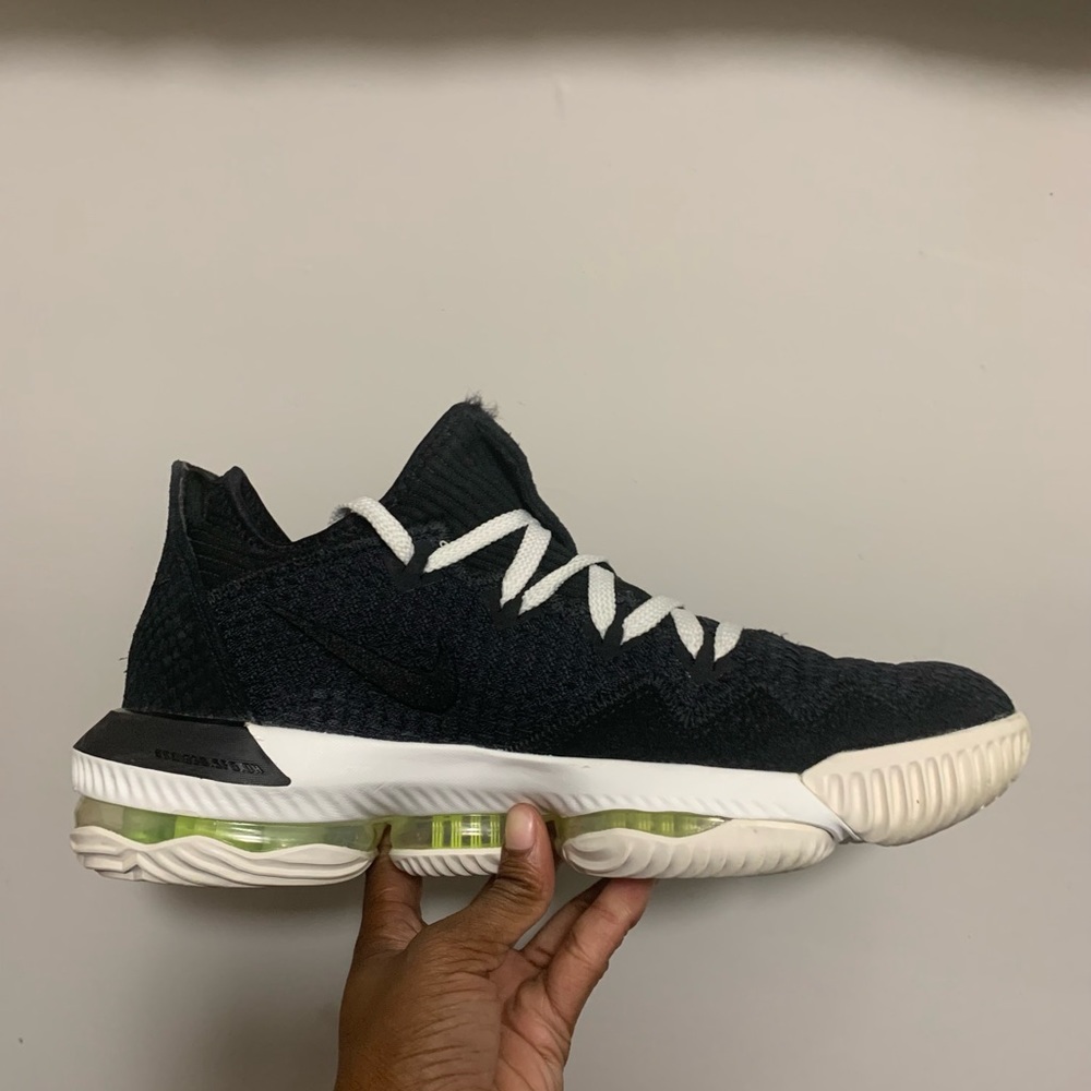 SOLD SOLD SOLD Lebron 16 low Black Python - Picture 1 of 9
